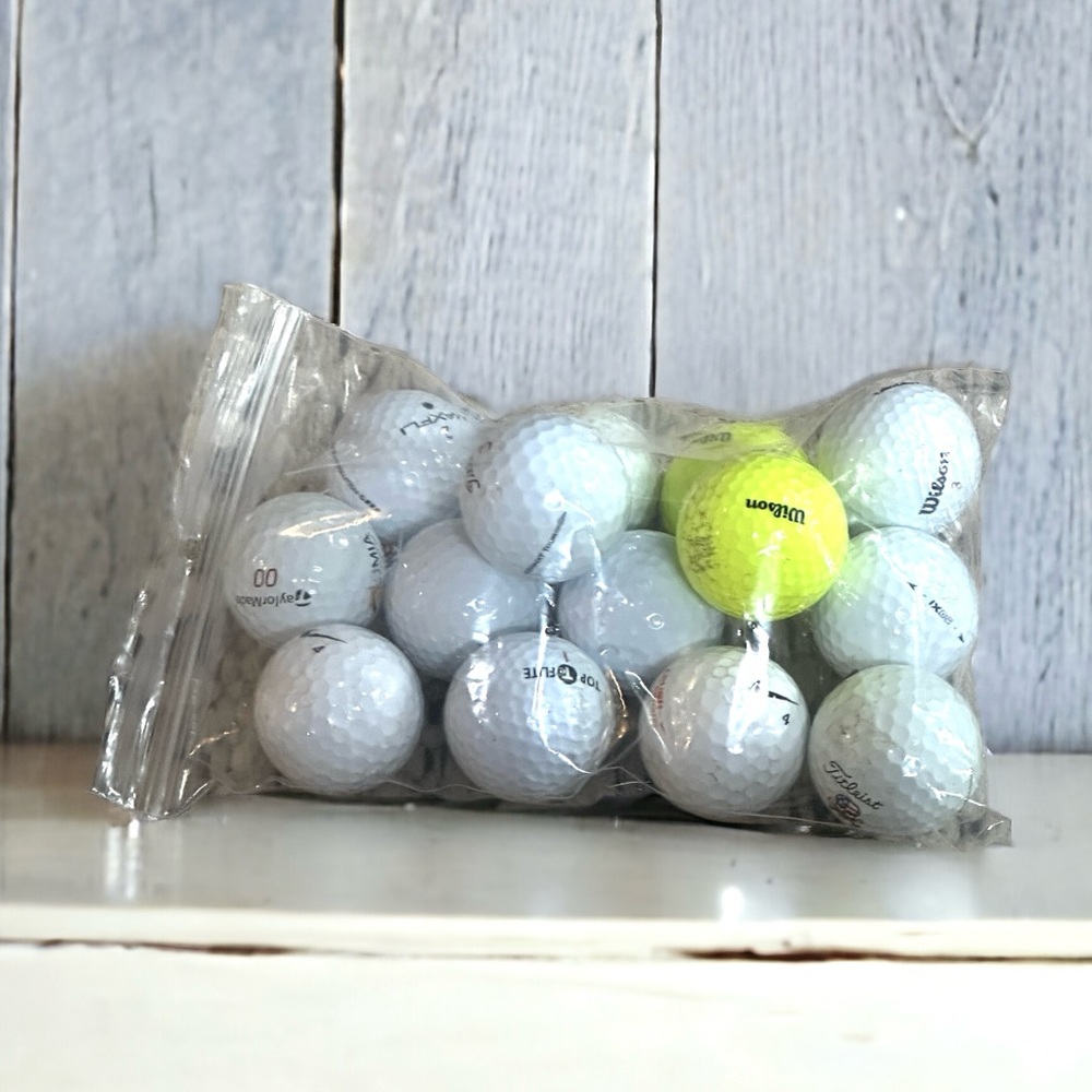 Lot of 14 Golf‎ Balls Nike Wilson Titleist Sponge Bob